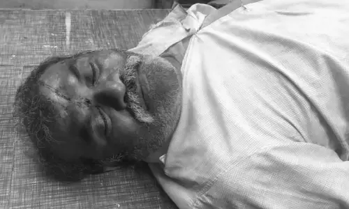 రోడ్డు ప్రమాదంలో వృద్ధుడి దుర్మరణం