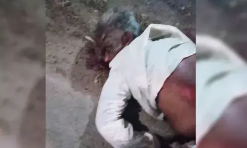 కారు, బైక్ ఢీ.. చికిత్స పొందుతూ వ్యక్తి మృతి