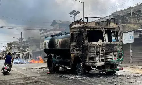 మణిపూర్‌లో హింసాత్మకం.. నలుగురు కాల్చివేత..?