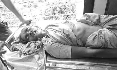 రామాయంపేటలో కారు బీభత్సం