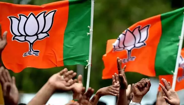 లింగాయత్లు మాతోనే ఉన్నారు: బీజేపీ లింగాయత్లు మాతోనే ఉన్నారు: బీజేపీ