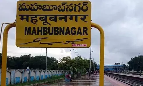 పట్టు కోసం నేతల వ్యూహాలు.. పరస్పర ఆరోపణలతో హీటెక్కుతున్న పాలిటిక్స్