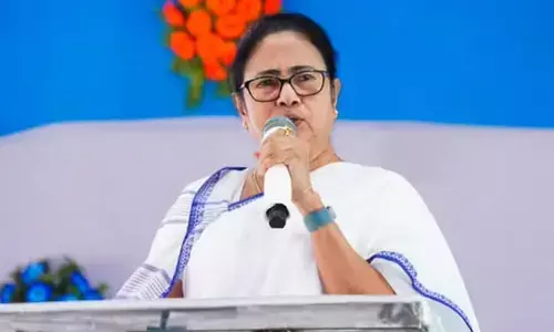 మీకో న్యాయం మాకో న్యాయమా?... బెంగాల్ సీఎం మమతా బెనర్జీ