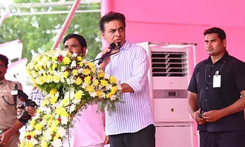 కాంగ్రెస్ తో అధోగతి.. బీజేపీతో విధ్వంసం..మంత్రి కేటీఆర్