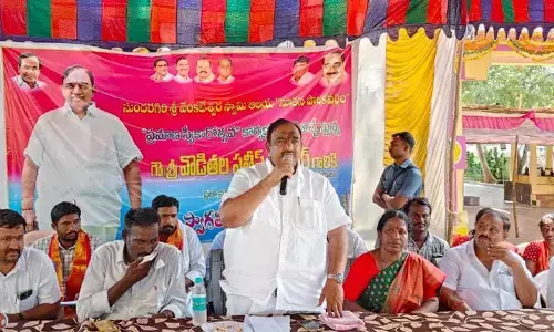 అభివృద్ధిలో మనమే ముందున్నాం : ఎమ్మెల్యే సతీష్