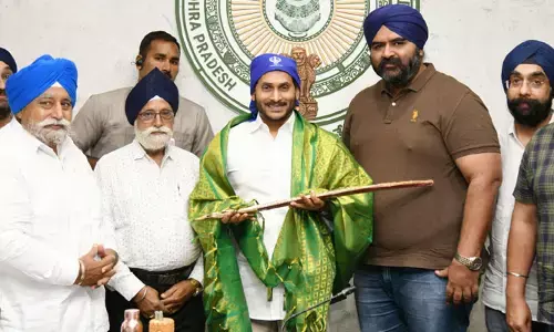 సిక్కులకు గుడ్ న్యూస్ తెలిపిన సీఎం జగన్