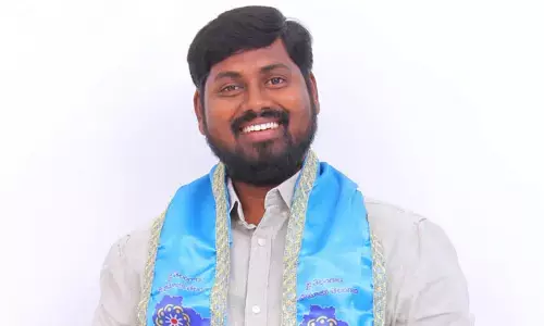 కేసీఆర్.. పంచాయతీ కార్యదర్శులను బెదిరించడం దుర్మార్గం: సర్దార్ వినోద్
