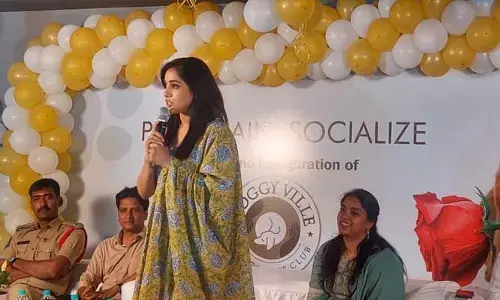 మూగజీవాలను స్వేచ్ఛగా జీవించేలా చూడాలి : యాంకర్ రష్మీగౌతమ్..