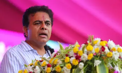 అవినీతికి అవిభక్త కవలలు ప్రధాని.. అదానీ : పురపాలక మంత్రి కేటీఆర్
