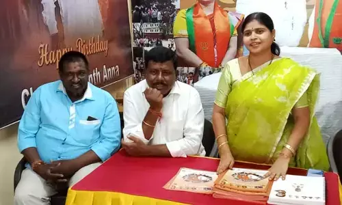 మంత్రి తలసాని ప్రోటోకాల్ నిబంధనలు ఉలంగిస్తూ స్వార్థ రాజకీయాలు పాల్పడుతున్నారు : కార్పొరేటర్