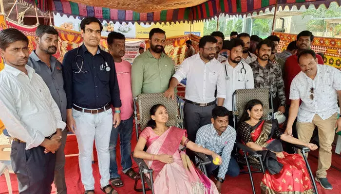 సన్ రైజ్ చారిటబుల్ ట్రస్టు ఆధ్వర్యంలో బ్లడ్ డొనేషన్ క్యాంప్ సన్ రైజ్ చారిటబుల్ ట్రస్టు ఆధ్వర్యంలో బ్లడ్ డొనేషన్ క్యాంప్