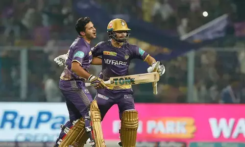 ఉత్కంఠ పోరులో KKR విజయం.. ప్లే ఆఫ్ ఆశలు సజీవం