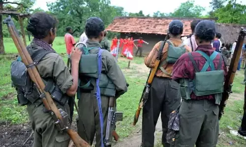ఎన్⁬కౌంటర్⁬లో ముగ్గురు మావోయిస్టుల మృతి
