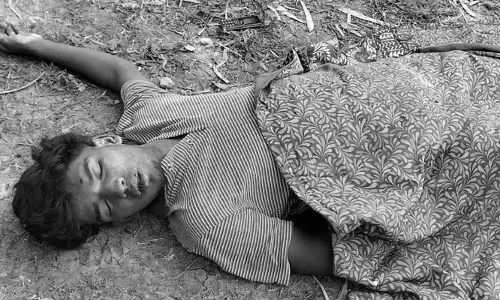 అమరచింతలో దారుణం.. యువకుడి దారుణ హత్య..?