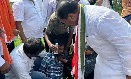 మానవత్వం చాటుకున్న మాజీ మంత్రి షబ్బీర్ అలీ