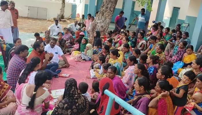 అంగన్వాడీ కేంద్రాలలో పౌష్ఠికాహారం అందించండి: కలెక్టర్ కోయ శ్రీహర్ష అంగన్వాడీ కేంద్రాలలో పౌష్ఠికాహారం అందించండి: కలెక్టర్ కోయ శ్రీహర్ష