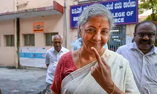 కాంగ్రెస్ మూర్ఖత్వానికి ఇది ఉదాహరణ: నిర్మలా సీతారామన్