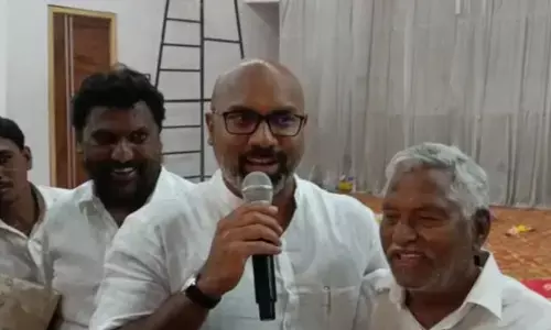 జేపీఎస్ నిరసన దీక్షలో కలిసిన ఆ ఇద్దరు నేతలు