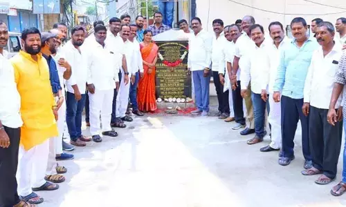 మున్సిపాలిటీలో మౌలిక వసతుల కల్పనకు కృషి: ఎమ్మెల్యే ప్రకాష్ గౌడ్