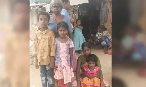 అనాథలైన ముగ్గురు పిల్లలు.. కదిలిన మానవతా వాదులు