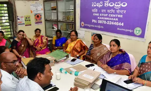 బాధిత మహిళలకు ధైర్యం కల్పించాలి : రాష్ట్ర మహిళ కమిషన్ చైర్ పర్సన్ సునీత లక్ష్మారెడ్డి