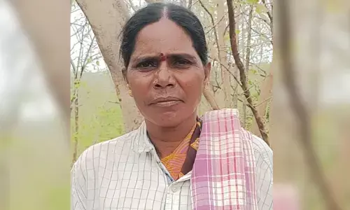 ఆటో బోల్తా.. మహిళ మృతి
