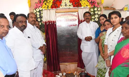 తెలంగాణ అన్నింటా అభివృద్ధి.. దేశానికే మార్గదర్శి: మంత్రి నిరంజన్ రెడ్డి