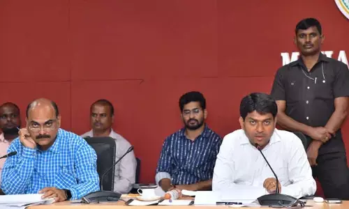 ప్రభుత్వ భూముల్లో చేపట్టని నిర్మాణాలను రద్దు చేయండి:  కలెక్టర్ రవి నాయక్