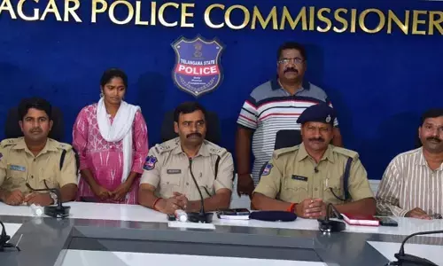 మవోయిస్ట్ పార్టీ డిస్ట్రిక్ట్ కమిటీ మెంబర్ నేరేళ్ల జ్యోతి లొంగుబాటు