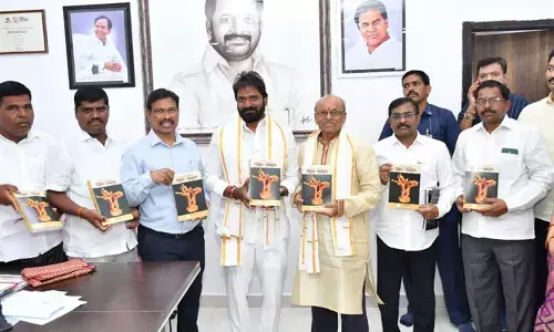 సాహిత్య చరిత్రను పుస్తకాల ద్వారా భవిష్యత్ తరాలకు అందించాలి: మంత్రి శ్రీనివాస్ గౌడ్