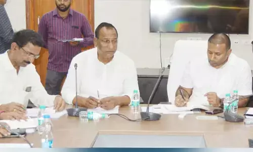 మేడ్చల్ నియోజకవర్గంలో అభివృద్ధి చర్యలు చేపట్టాలి : మంత్రి మల్లారెడ్డి