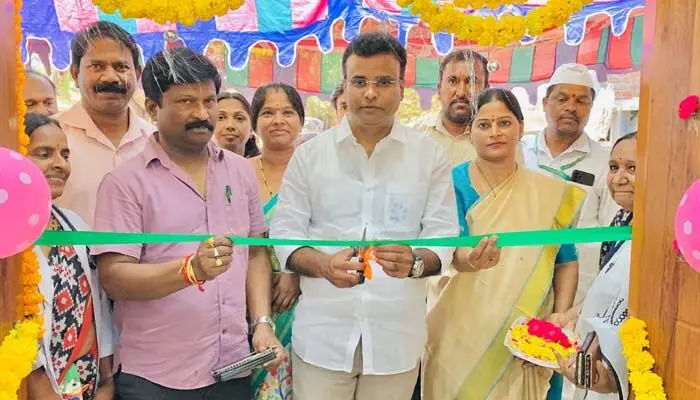 ప్రజారోగ్యం, సంక్షేమమే ప్రభుత్వ లక్ష్యం: ఎమ్మెల్యే కేపీ వివేకానంద్ ప్రజారోగ్యం, సంక్షేమమే ప్రభుత్వ లక్ష్యం: ఎమ్మెల్యే కేపీ వివేకానంద్