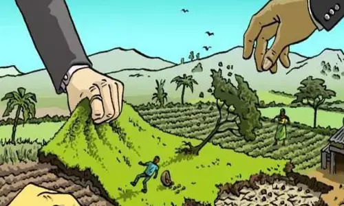 చెరబట్టారు..‘సిరిసంపదల కోసం చెరువుకు గండి