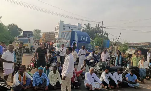 సస్పెండ్ అయిన ఎస్ఐకి మద్దతుగా బంద్.. గ్రామాల్లో హైటెన్షన్