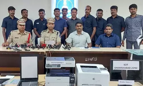నకిలీ కరెన్సీ గుట్టు రట్టు.. ఇద్దరు నిందితుల అరెస్ట్