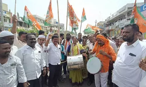 నిలిచేది మేమే.. గెలిచేది మేమే..!