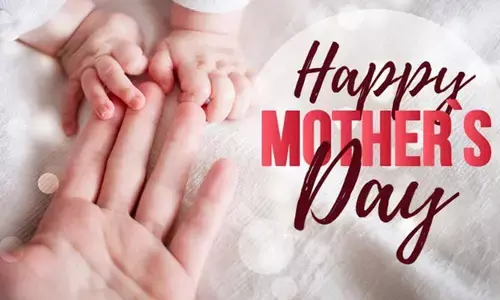 సృష్టికి మూలం అమ్మ.. హ్యాపీ మదర్స్ డే