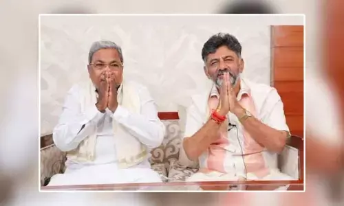 మా నాయకుడే సీఎం.. కర్ణాటకలో పోటాపోటీగా ఫ్లెక్సీలు