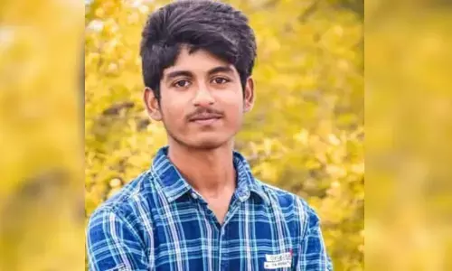 వరికోత మిషన్ లో పడి యువకుడి మృతి