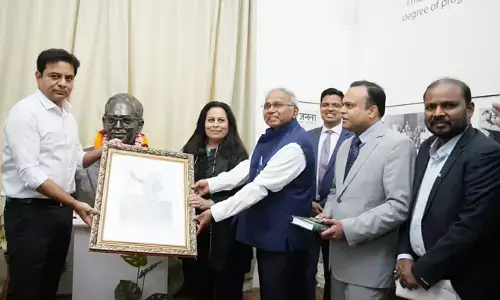లండన్‌లోని అంబేద్కర్ మ్యూజియాన్ని సందర్శించిన మంత్రి కేటీఆర్