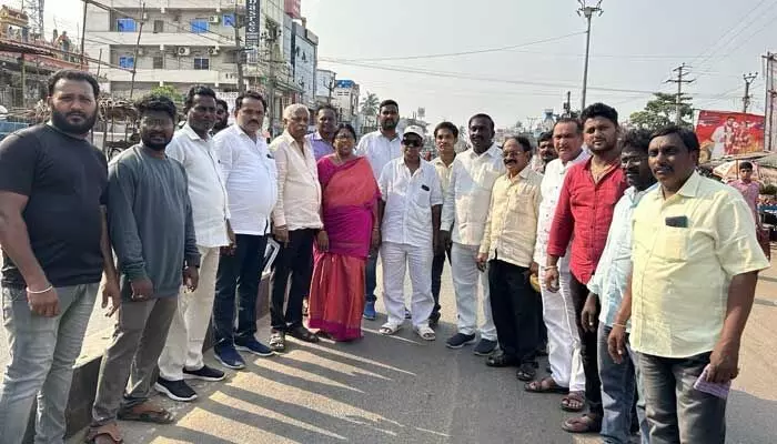 18న శృంగవరపుపేటకు చంద్రబాబు.. అలర్టైన టీడీపీ నేతలు 18న శృంగవరపుపేటకు చంద్రబాబు.. అలర్టైన టీడీపీ నేతలు
