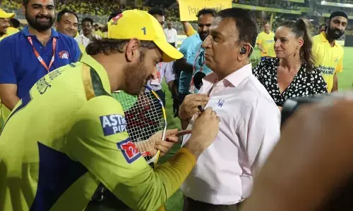 IPL 2023: ధోనీ ఆటోగ్రాఫ్ తీసుకున్న టీమ్ ఇండియా లెజెండ్.. (వీడియో)