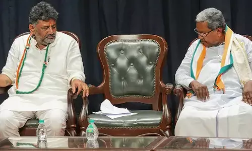 సిద్ధ వర్సెస్ డీకే.. సీఎం కుర్చీ కోసం ముదిరిన వార్!
