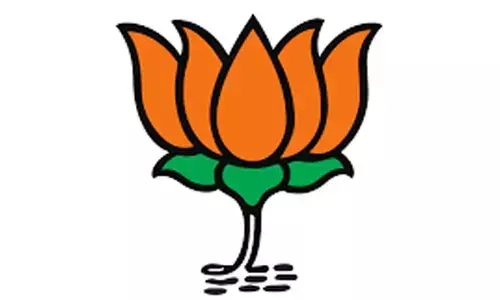 బీజేపీలో ఆగని వర్గపోరు.. కమలంలో కల్లోలం