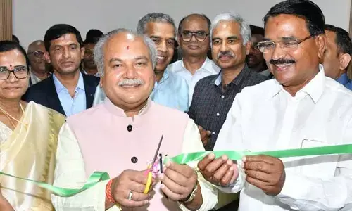 వ్యవసాయానికి ప్రాధాన్యం ఇవ్వాలి: నరేంద్రసింగ్ తొమర్
