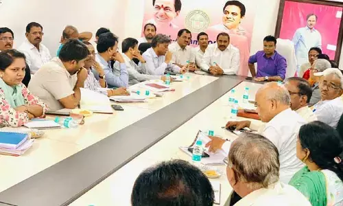 ఫ్లై ఓవర్ ఏర్పాటుకు ప్రణాళికలు సిద్ధం చేయాలి.. ఎమ్మెల్యేలు