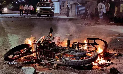 అకోలా, షెవ్‌గావ్ రెండు వర్గాల మధ్య అల్లర్లు.. ఇంటర్నెట్ షట్‌డౌన్