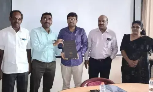 రాంపూర్ వాసికి డాక్టరేట్ ప్రదానం