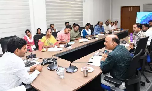నకిలీ విత్తనాలపై నిఘా ఉంచండి: కలెక్టర్ రవినాయక్