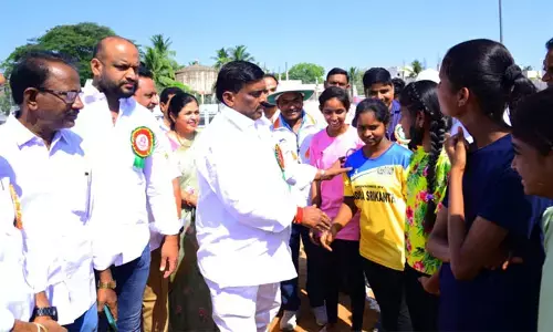 క్రీడలతో యువతకు ఉజ్వల భవిష్యత్తు : ఎమ్మెల్యే గూడెం మహిపాల్ రెడ్డి
